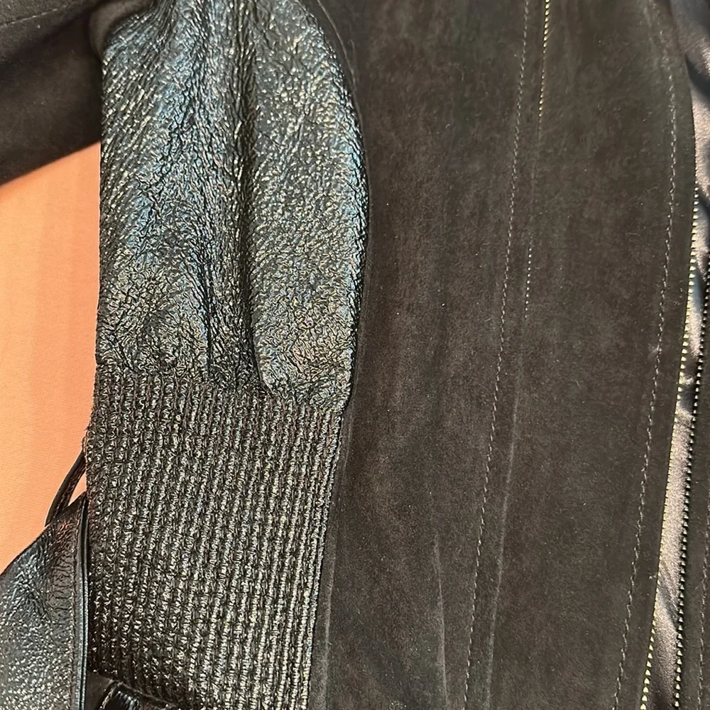 New Suede and leather jacket. Size medium. Black.
